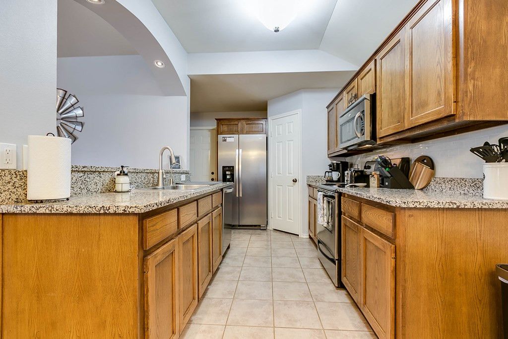 Image 13 of property listing at 3302 Edgewood Drive, San Angelo, TX 76903