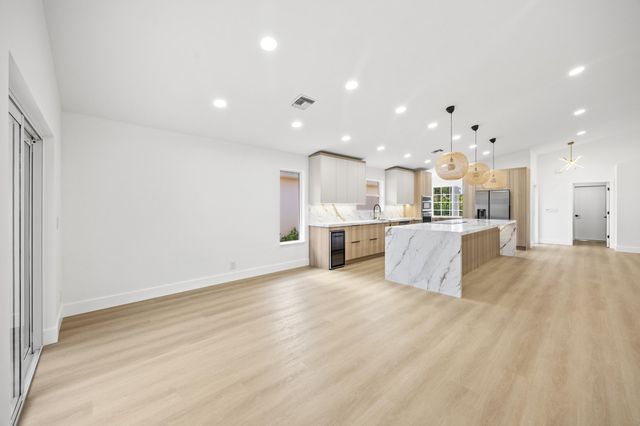 5141 Columbo Court, Delray Beach, FL 33484