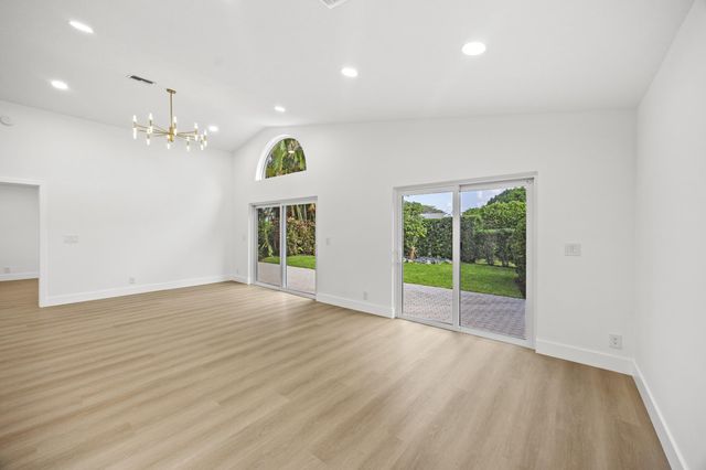 5141 Columbo Court, Delray Beach, FL 33484
