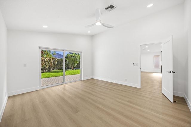 5141 Columbo Court, Delray Beach, FL 33484