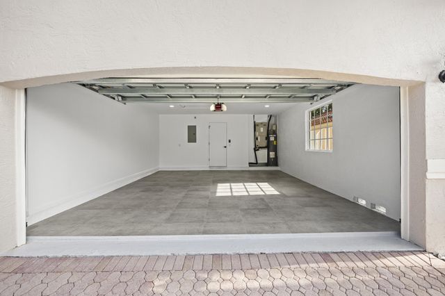 5141 Columbo Court, Delray Beach, FL 33484