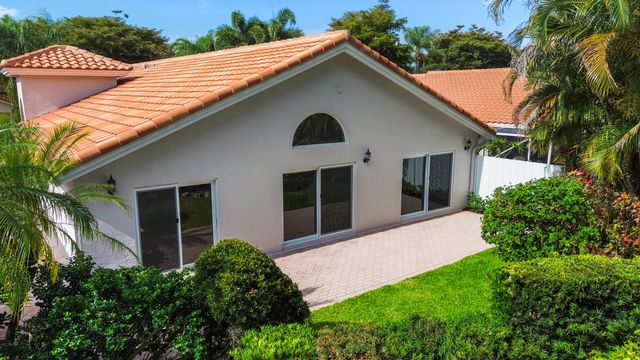 5141 Columbo Court, Delray Beach, FL 33484