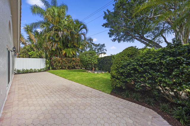 5141 Columbo Court, Delray Beach, FL 33484