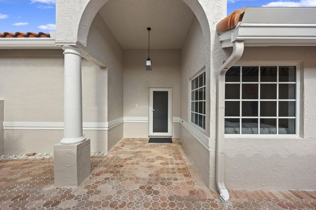 5141 Columbo Court, Delray Beach, FL 33484