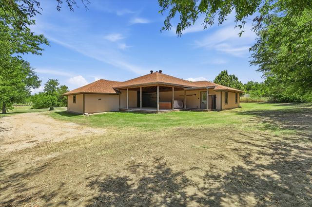 8766 Webb Road, Ponder, TX 76259
