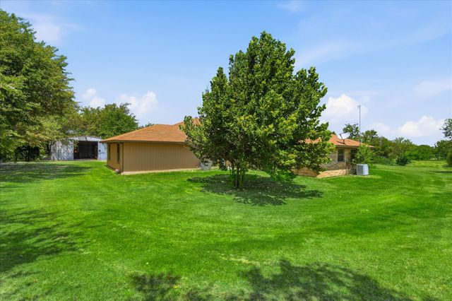 8766 Webb Road, Ponder, TX 76259