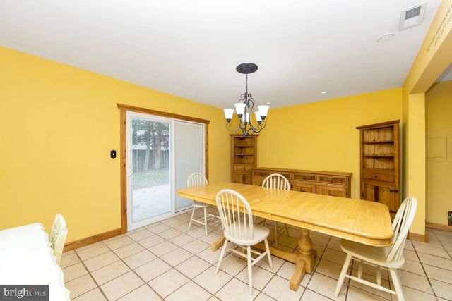 17 S WALNUT CIR, West Berlin, NJ 08091