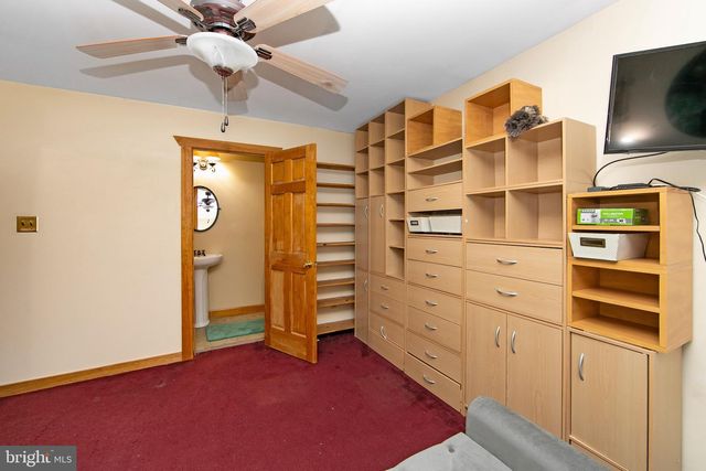 17 S WALNUT CIR, West Berlin, NJ 08091