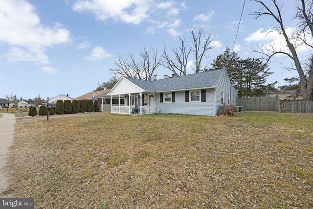 17 S WALNUT CIR, West Berlin, NJ 08091