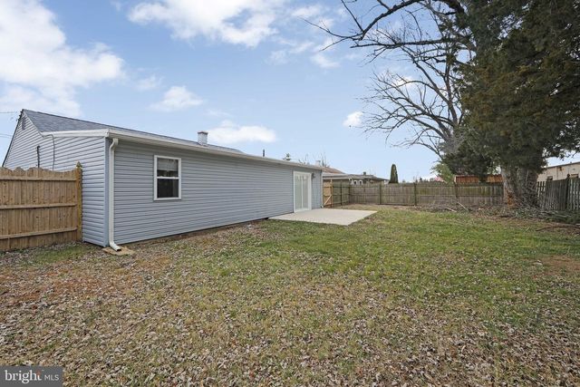 17 S WALNUT CIR, West Berlin, NJ 08091