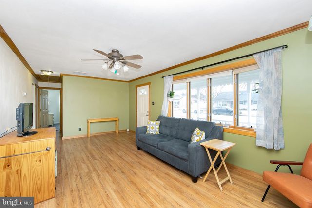 17 S WALNUT CIR, West Berlin, NJ 08091