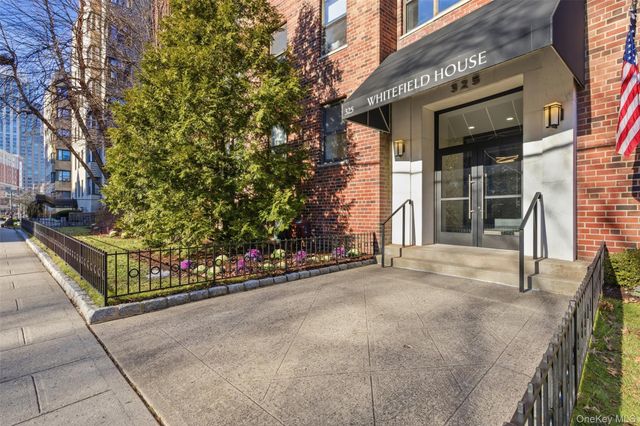 325 Main Street 6H, White Plains, NY 10601