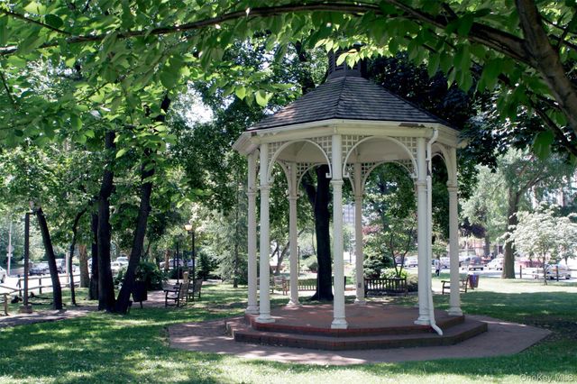 325 Main Street 6H, White Plains, NY 10601