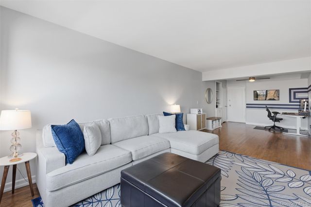 325 Main Street 6H, White Plains, NY 10601