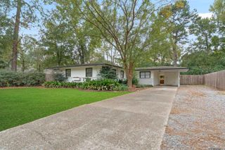 8130 Rainbow Dr, Baton Rouge, LA 70809