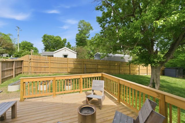 86 Evelyn Dr, Nashville, TN 37210