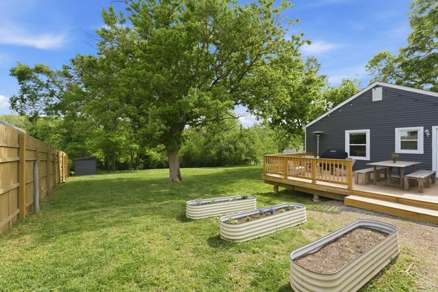 86 Evelyn Dr, Nashville, TN 37210