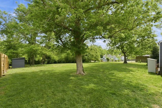 86 Evelyn Dr, Nashville, TN 37210