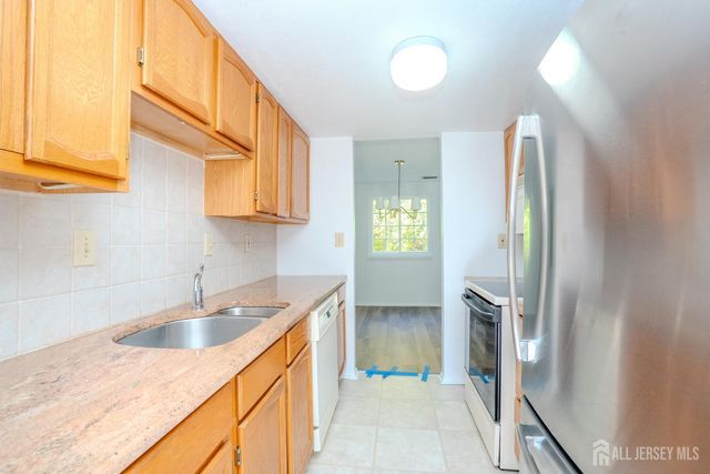49 Cottonwood Court, South Brunswick, NJ 08852