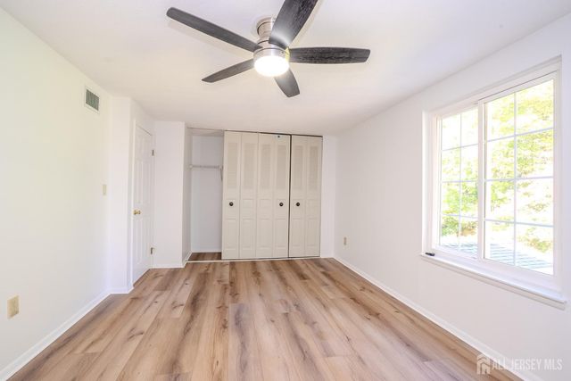 49 Cottonwood Court, South Brunswick, NJ 08852