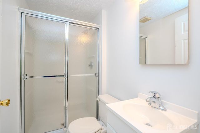 49 Cottonwood Court, South Brunswick, NJ 08852