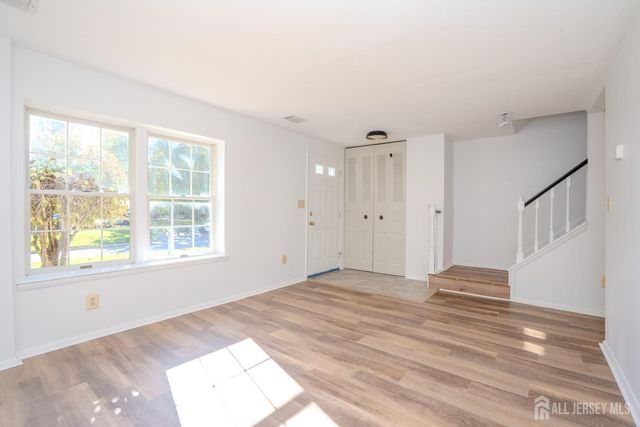 49 Cottonwood Court, South Brunswick, NJ 08852