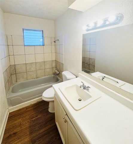 6820 Dart Avenue, Dallas, TX 75217