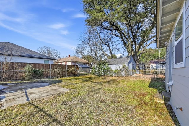 2639 Burger Avenue, Dallas, TX 75215
