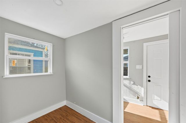 2639 Burger Avenue, Dallas, TX 75215