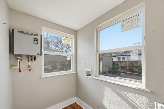 2639 Burger Avenue, Dallas, TX 75215