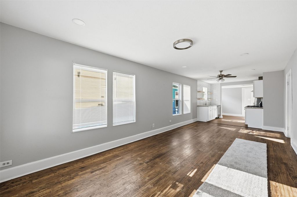 2639 Burger Avenue, Dallas, TX 75215