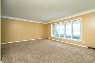 1215 S 16th Avenue W, Newton, IA 50208