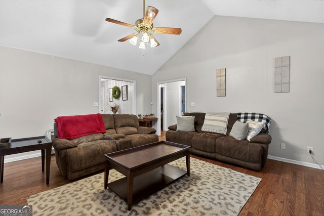 249 Southern Walk Circle, Gray, GA 31032