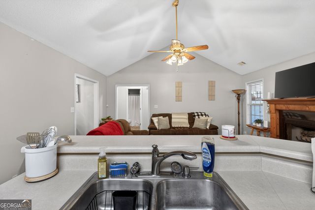 249 Southern Walk Circle, Gray, GA 31032