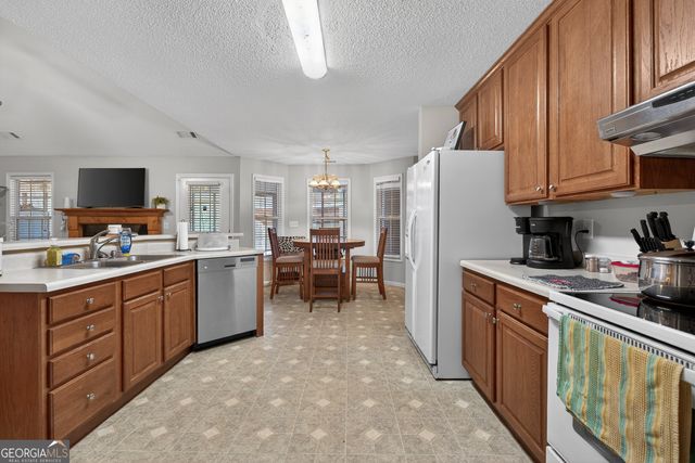 249 Southern Walk Circle, Gray, GA 31032