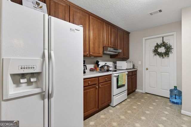 249 Southern Walk Circle, Gray, GA 31032