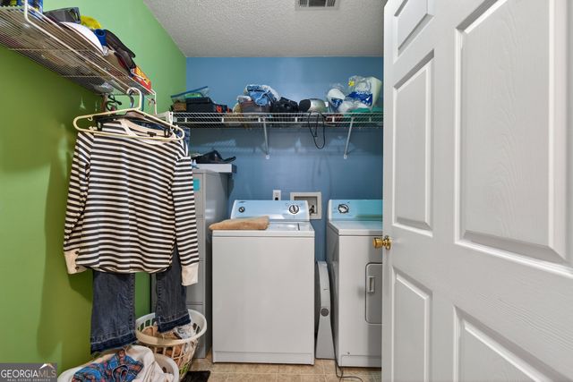 249 Southern Walk Circle, Gray, GA 31032