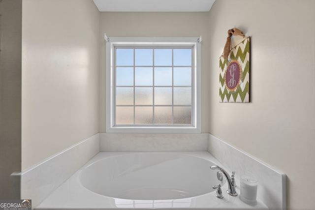 249 Southern Walk Circle, Gray, GA 31032