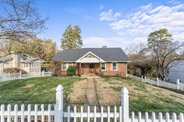 5408 Villa Rd, Knoxville, TN 37918