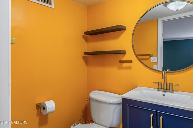 5408 Villa Rd, Knoxville, TN 37918