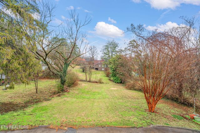 5408 Villa Rd, Knoxville, TN 37918