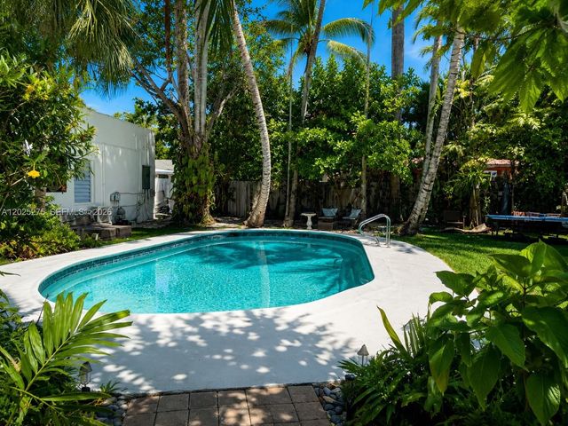 1329 Tyler St, Hollywood, FL 33019