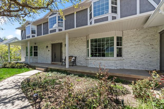 717 WOODRIDGE DR, Layton, UT 84040