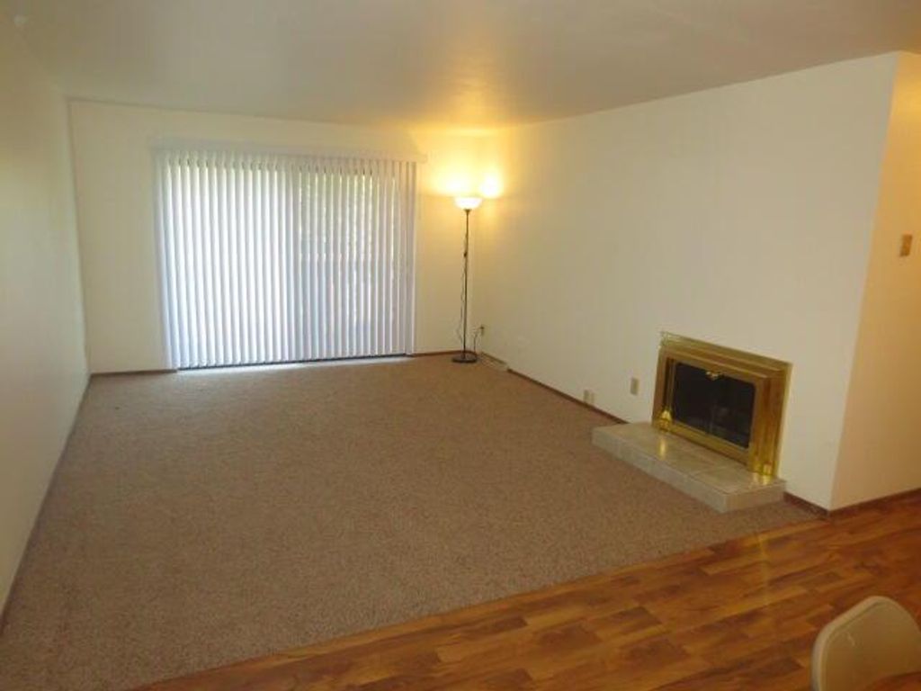 6050 W Calumet ROAD #202F, Milwaukee, WI 53223