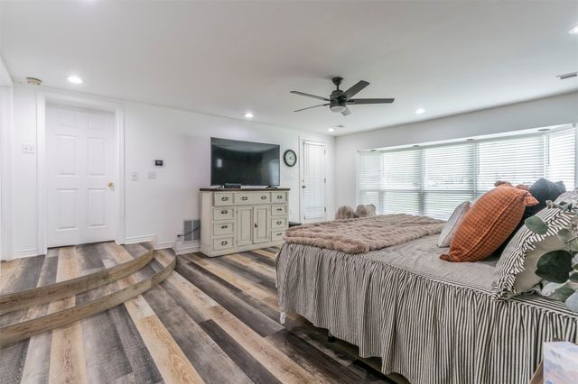 9207 Angora Street, Dallas, TX 75218