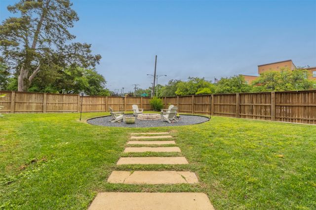 9207 Angora Street, Dallas, TX 75218
