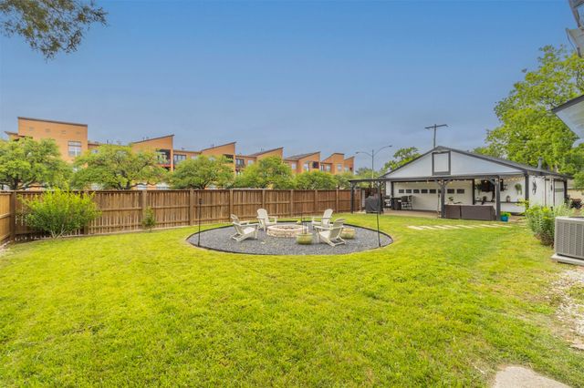 9207 Angora Street, Dallas, TX 75218