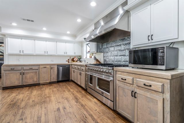 9207 Angora Street, Dallas, TX 75218