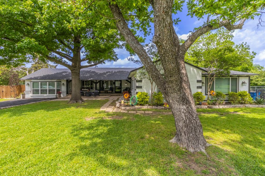 9207 Angora Street, Dallas, TX 75218