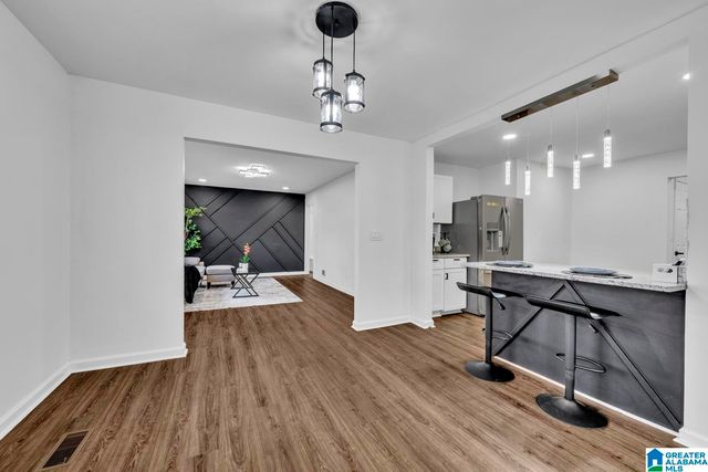 421 19TH TERRACE NE, Center Point, AL 35215